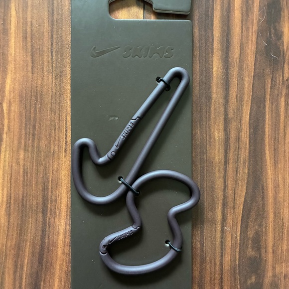 Nike Accessories - Nike SkimsCarabiner Set